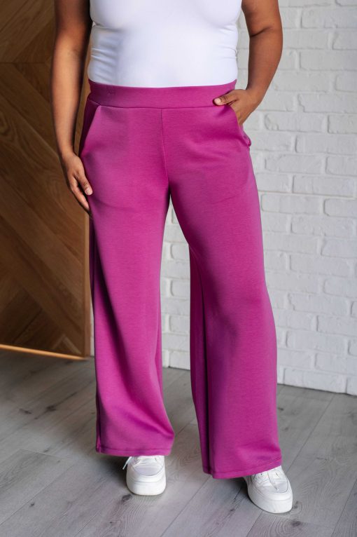 Dear Scarlett Resort Travel Wide Leg Crop Pant in Magenta