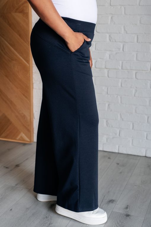 Dear Scarlett Resort Travel Wide Leg Crop Pant in  Navy - Image 8